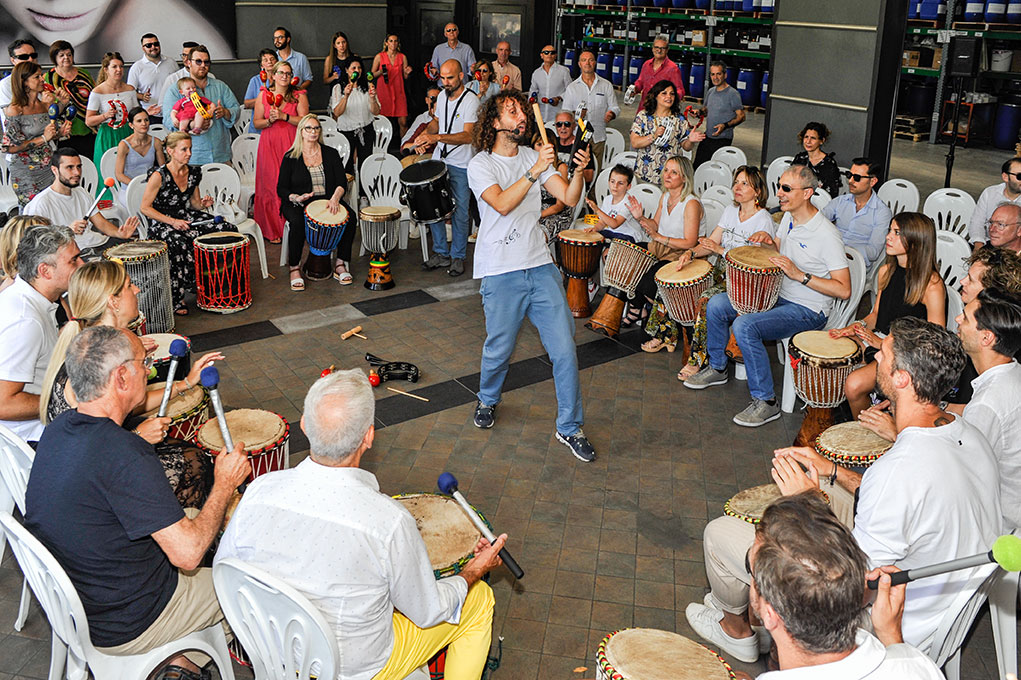 drumming team building tamburi percussioni onebeat musica