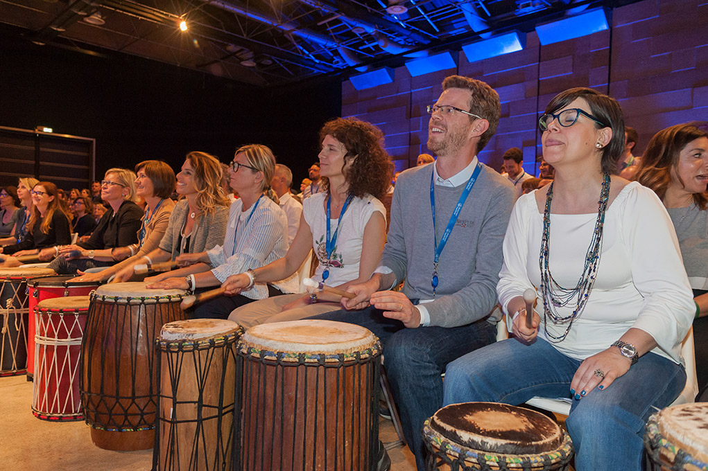 team building grandi eventi 1000 persone onebeat convention kickoff
